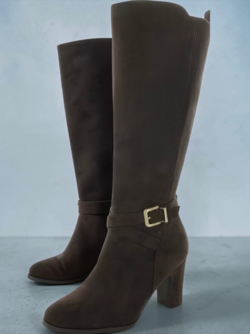 White Mountain Women's Dark Brown Suede Block Heel Boots with Buckle Accent 9M